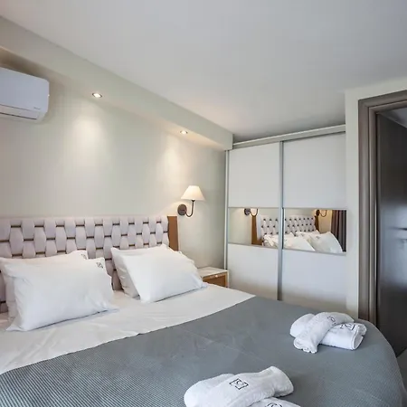 Willa Selena Seafront *