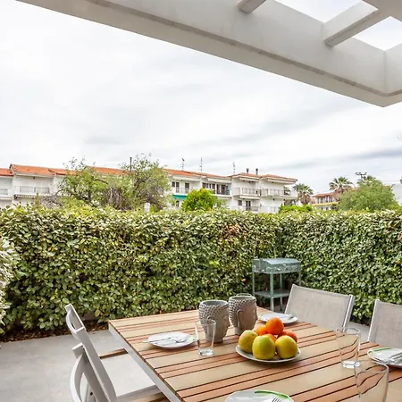 Selena Seafront هانيوتي