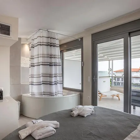 Villa Selena Seafront Hanioti