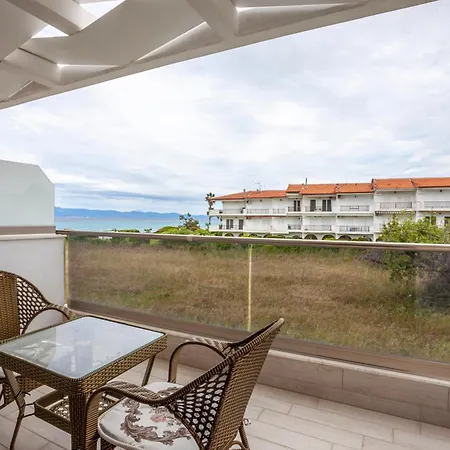 Selena Seafront Villa Hanioti