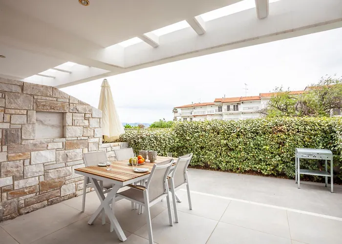 Selena Seafront Villa