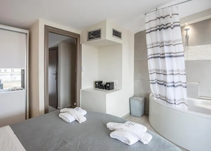 Villa Selena Seafront *