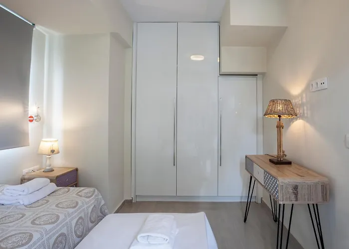 Selena Seafront Villa *