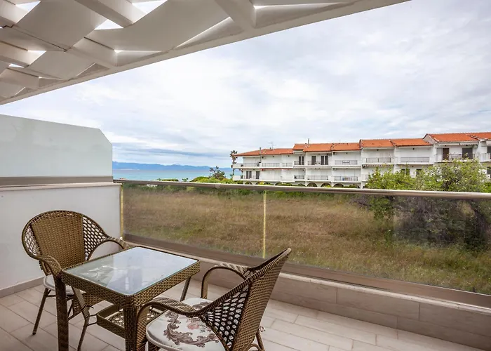 Selena Seafront Villa Hanioti