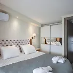 Villa Selena Seafront *