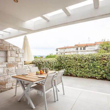 Selena Seafront Villa