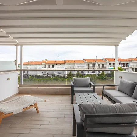 Villa Selena Seafront *