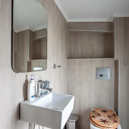 Selena Seafront Villa *